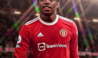 De Jongov agent slavi Malacijin dolazak u Manchester United